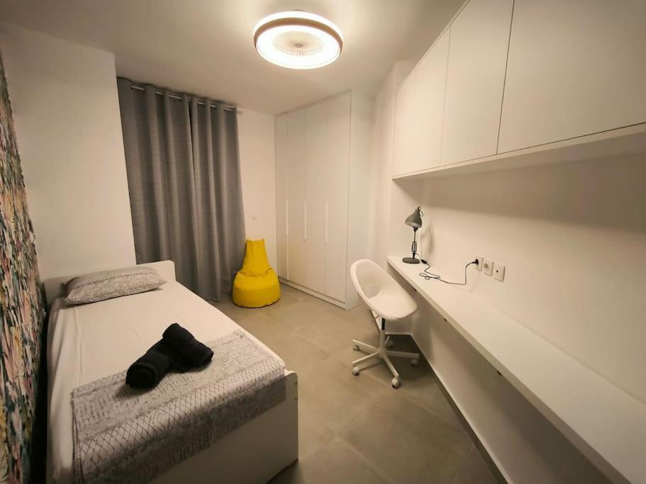 Floral Home 2 - 1St Floor Apt With Private Parking! Athén Kültér fotó